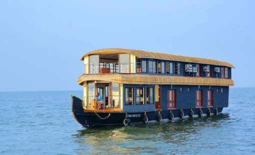 8 Bedroom Premium Houseboat